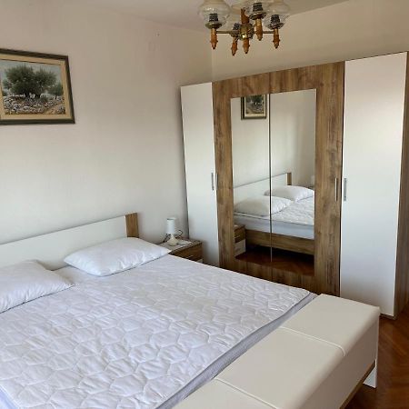 Spacious 2-Room Apartment With Beautiful Sea View Crikvenica Bagian luar foto
