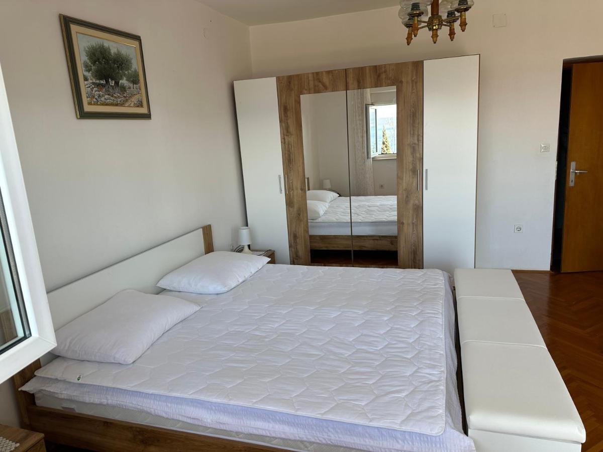 Spacious 2-Room Apartment With Beautiful Sea View Crikvenica Bagian luar foto